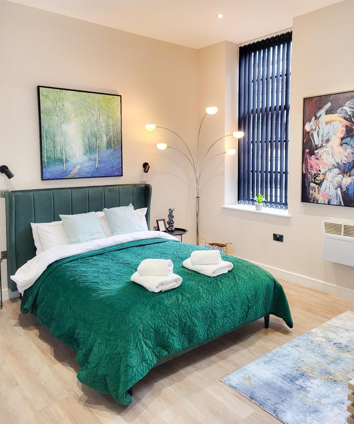 Beautiful Apartment & Central Location & King Size Bed Leeds  Luaran gambar